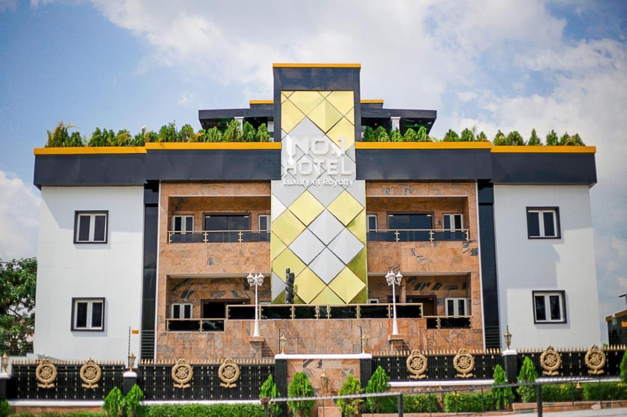 No.1 Hotel Абуджа Экстерьер фото