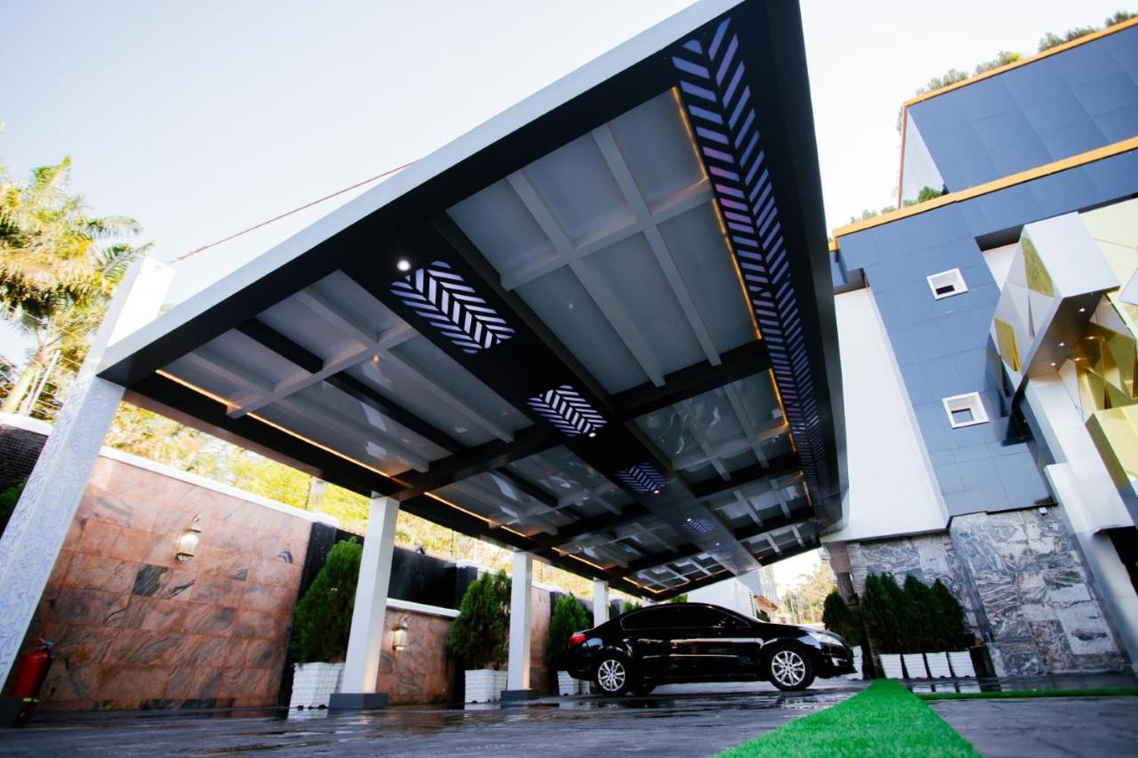 No.1 Hotel Абуджа Экстерьер фото